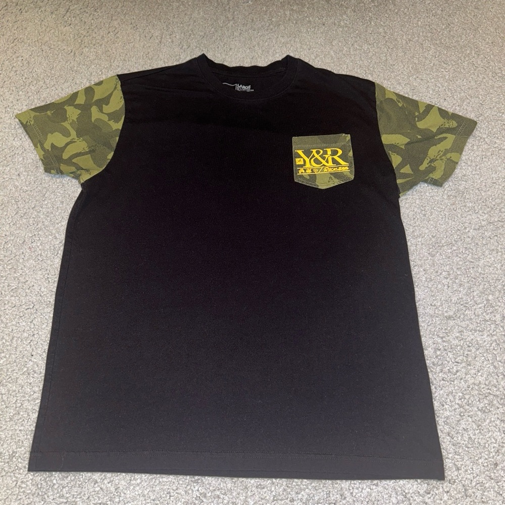 Young & Reckless Y&R Men Black/Cammo T-shirt Pocket Size L Y2K Skater camouflage